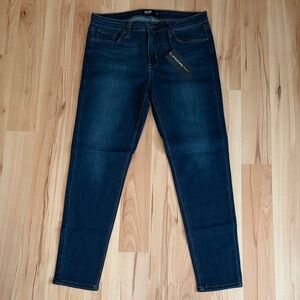 Just Black Women's Skinny Jeans in Dark Blue Wash